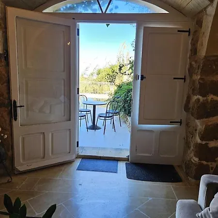 Unique In The Heart Of Gozo - 펜션 *